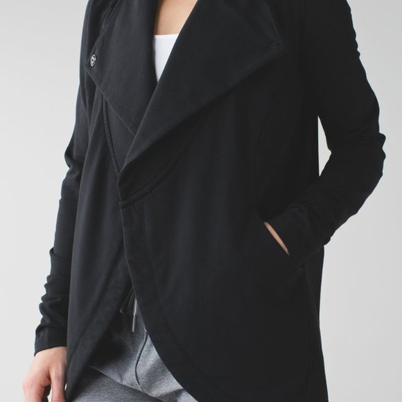 Lululemon That's a Wrap Jacket, Black, Size 4 - Picture 3 of 15